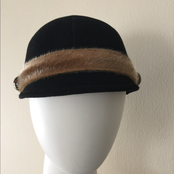 VTG John Callanan black wool hat w/brown faux fur & animal print button trim - Picture 2 of 10